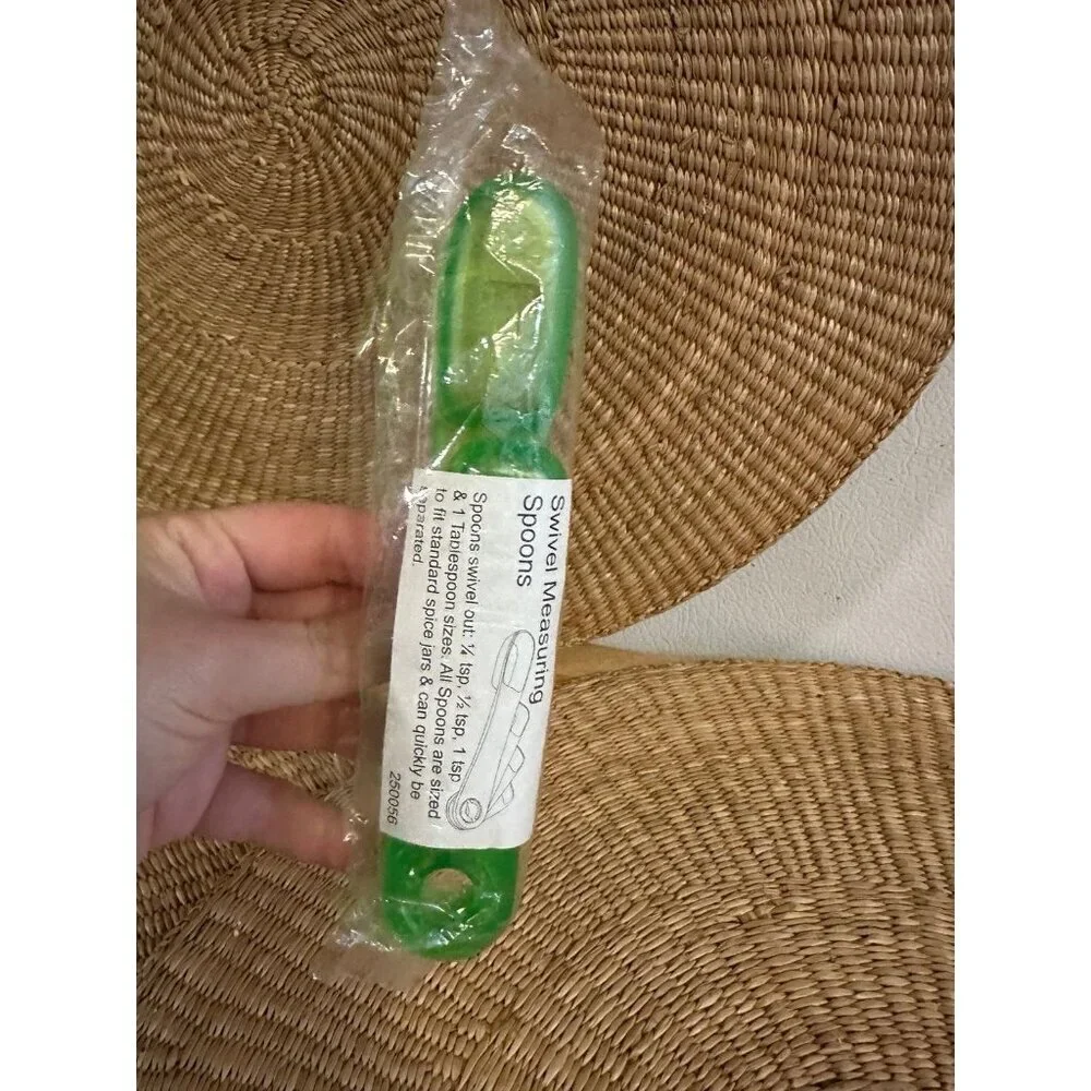 Fox Farm swivel measuring spoons